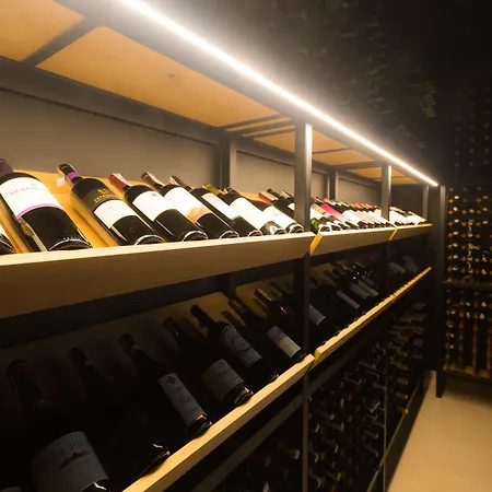 Shuum Boutique - Destigo 코워브제크